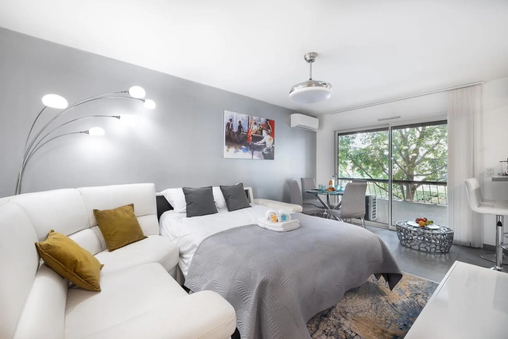 Suite Ioana - Appartement A Cannes 0*,  Francja